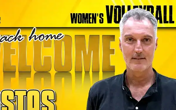 Το AEK Magazine ΖΩΝΤΑΝΑ με τον Πάνο Λούπο και τον Team Manager του βολεϊ, Κώστα Αγγελίδη!