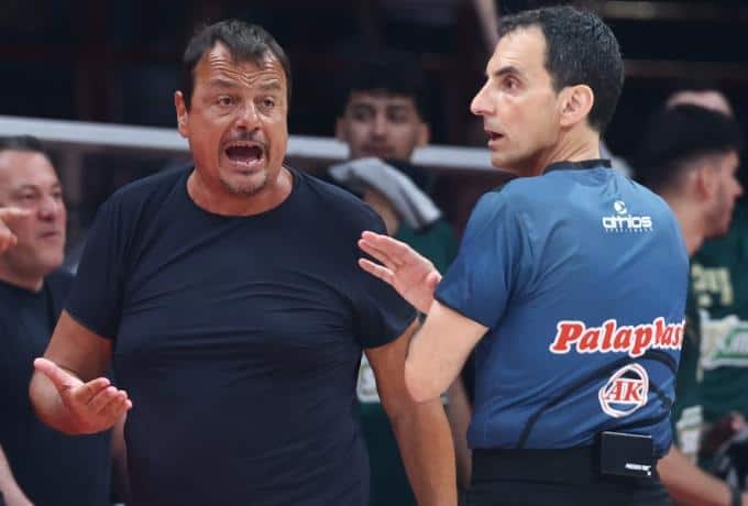 Οργισμένος ο Αταμάν: «Με 29-5 βολές, εγώ είμαι ο χειρότερος και οι διαιτητές οι καλύτεροι»