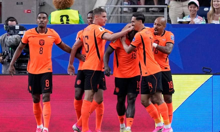 Ιδανικό ξεκίνημα για την Ολλανδία: 1-0 τη Σουηδία με το «καλημέρα» από τον Μπρόμπεϊ! (Βίντεο)