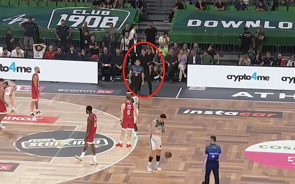 «Ψαλμωδίες» Μπαρτζώκα προς τους διαιτητές για 30″ (VIDEO)