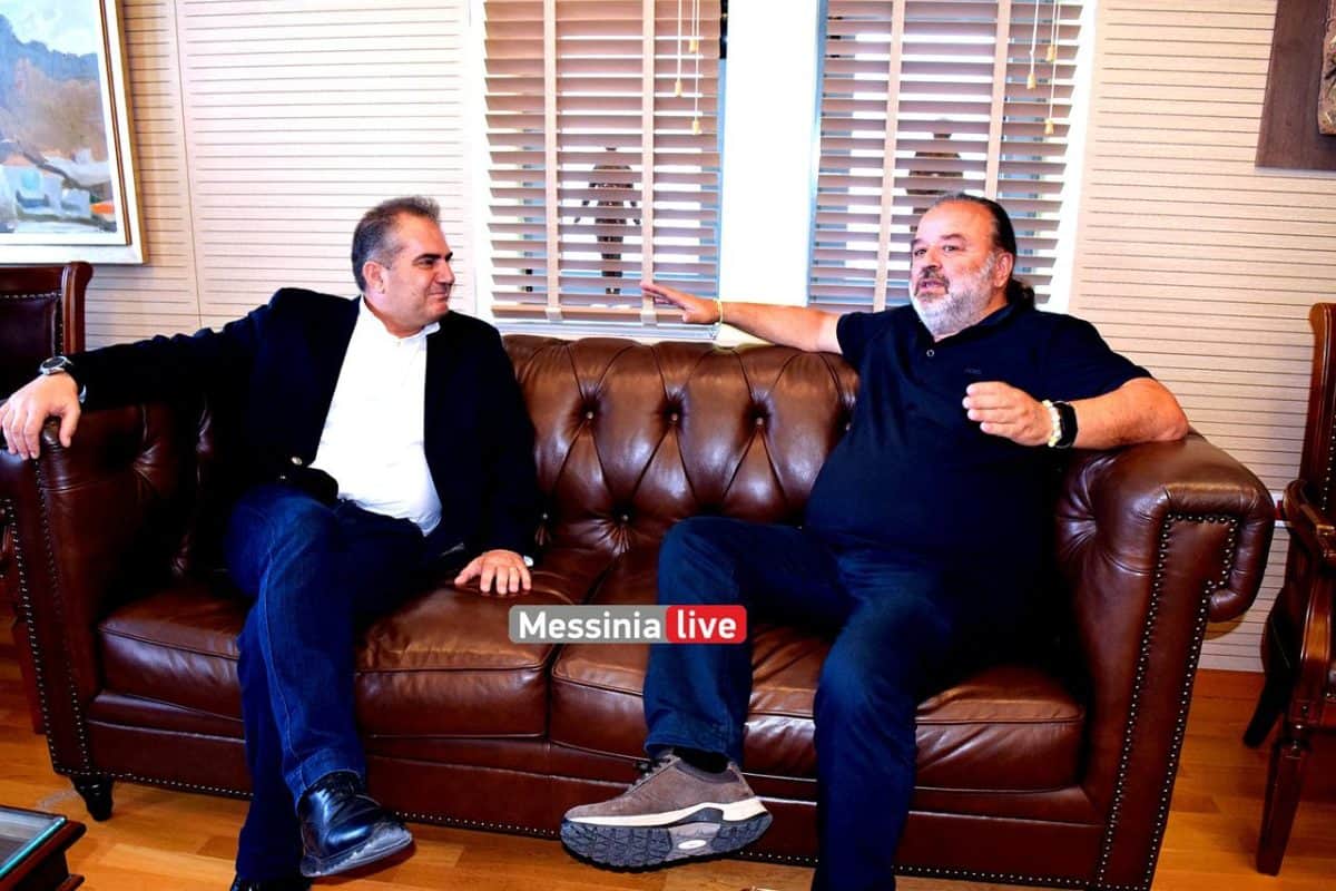 Θερμή υποδοχή του Μάριου Ηλιόπουλου στο Δημαρχείο Καλαμάτας (ΦΩΤΟ)