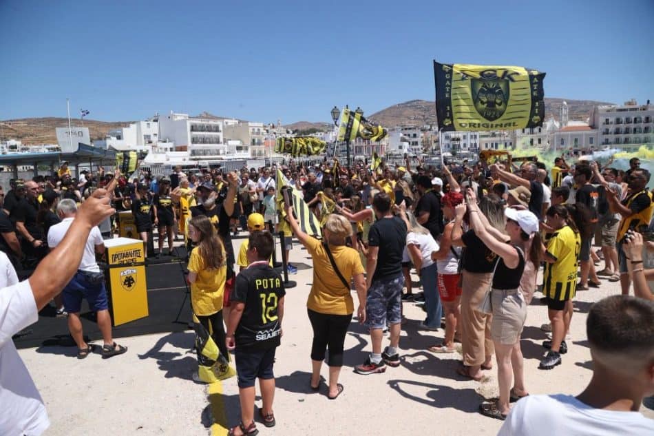 «Κιτρίνισε» η Τήνος για την ΑΕΚάρα – Πάνω από 300 Ενωσίτες για την κούπα του πρωταθλήματος!