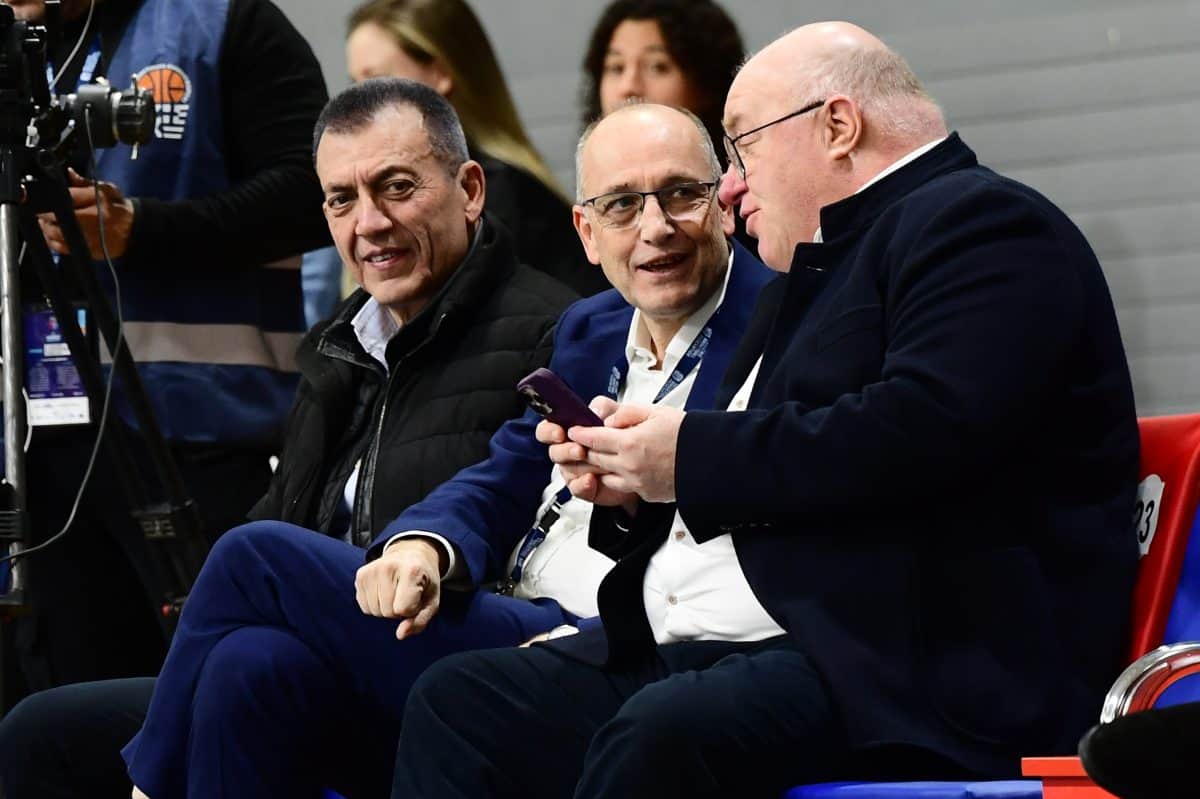 Πιέζει τον Λιόλιο ο Βρούτσης: «Ανεξάρτητη αρχή η ΕΕΑ, σεβόμαστε τις αποφάσεις της»