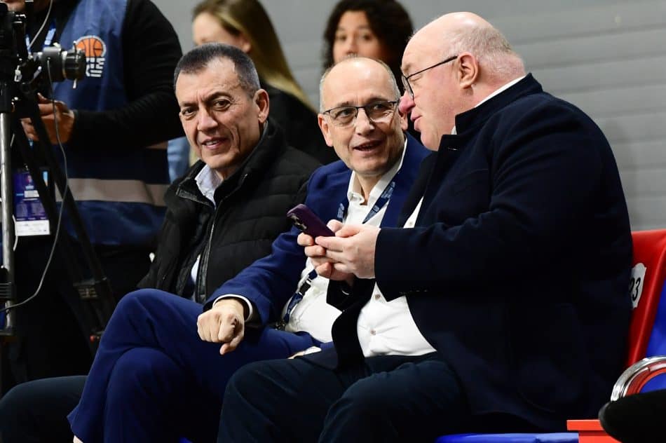 Πιέζει τον Λιόλιο ο Βρούτσης: «Ανεξάρτητη αρχή η ΕΕΑ, σεβόμαστε τις αποφάσεις της»