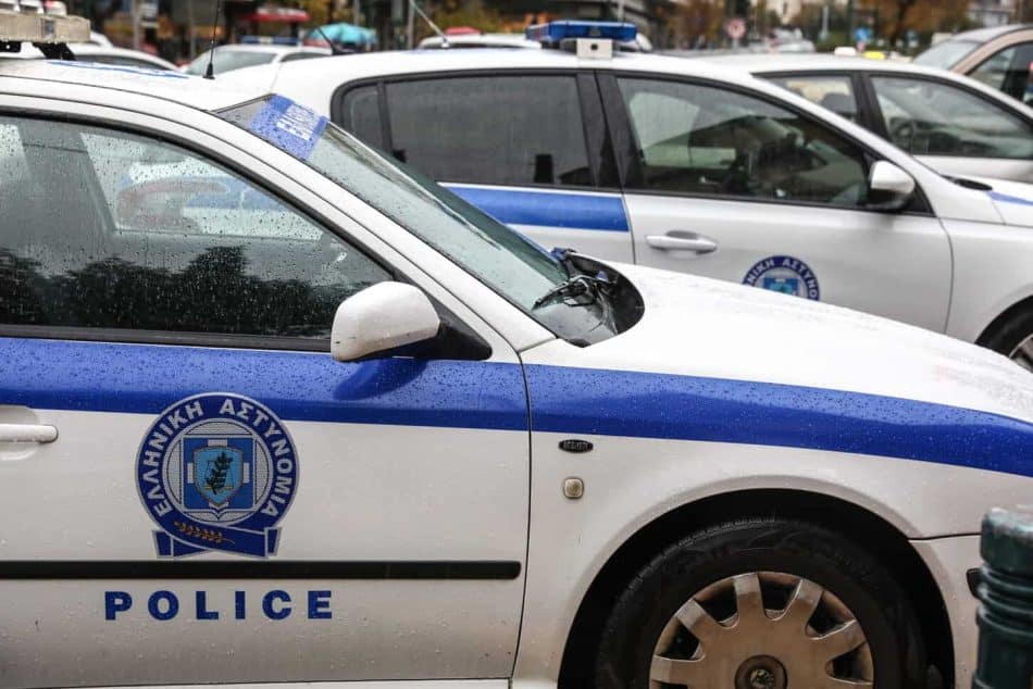 Καρέ-καρέ πως έγινε η οπαδική επίθεση στο αυτοκίνητο με την 12χρονη στην Εύβοια
