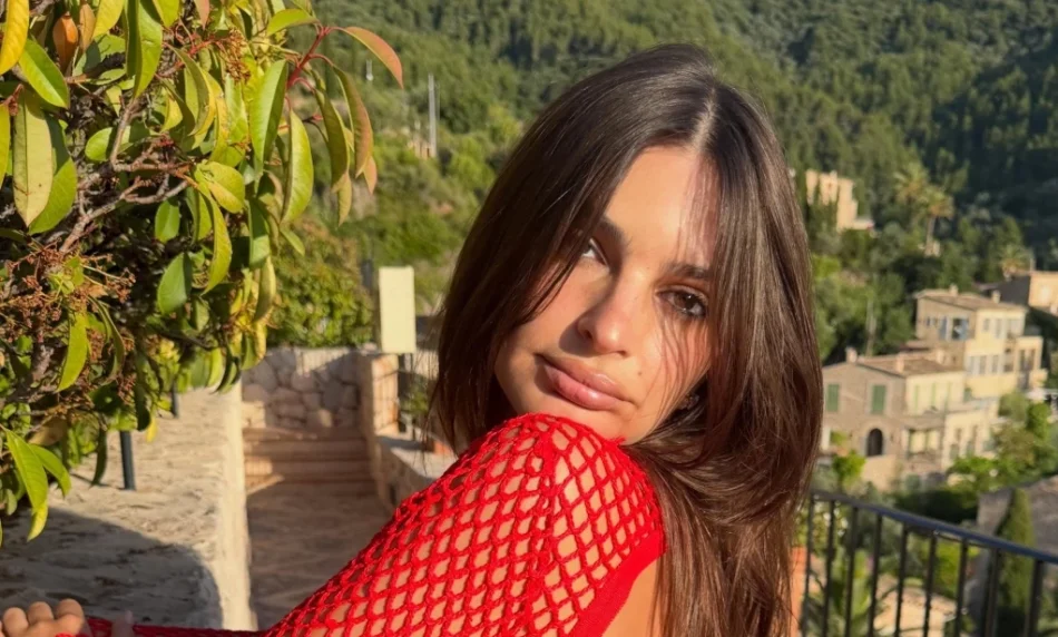 Η Ραταϊκόφσκι φόρεσε το μπικίνι της και δεν ήμασταν έτοιμοι γι’ αυτό… (ΦΩΤΟ)