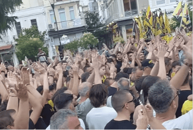 Χαμός στην «κιτρινόμαυρη» Καβάλα! Πλήθος κόσμου για την κούπα της πρωταθλήτριας ΑΕΚ (VIDEO)