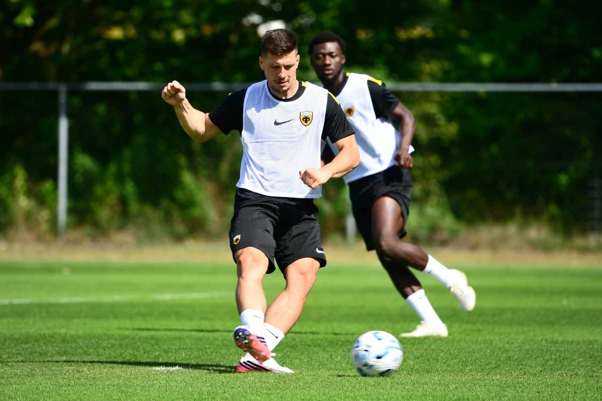 AEK: Άρχισε να… γράφει ο Γιόβιτς