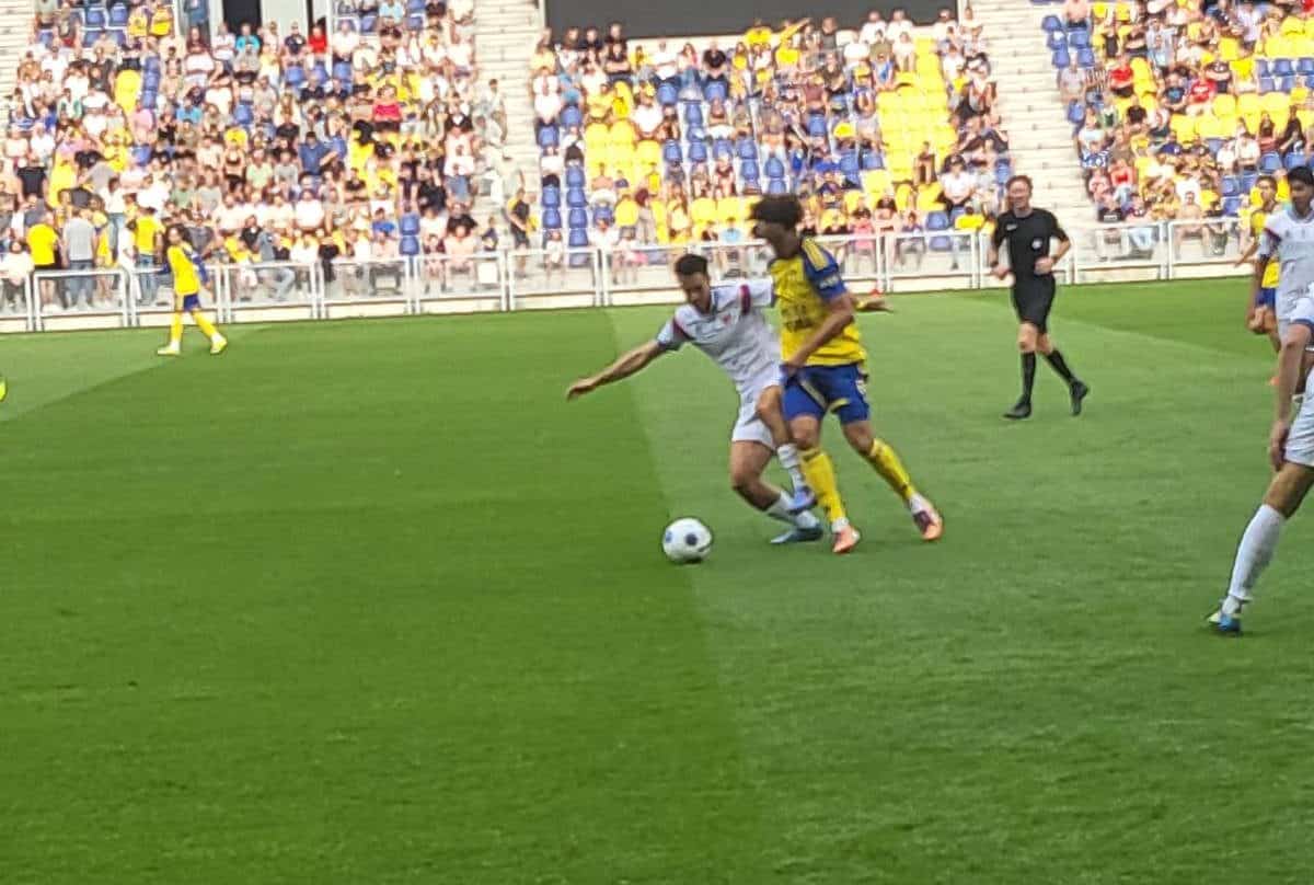 Ο Βόλος των δέκα, νίκησε 2-1 την Καμπούρ