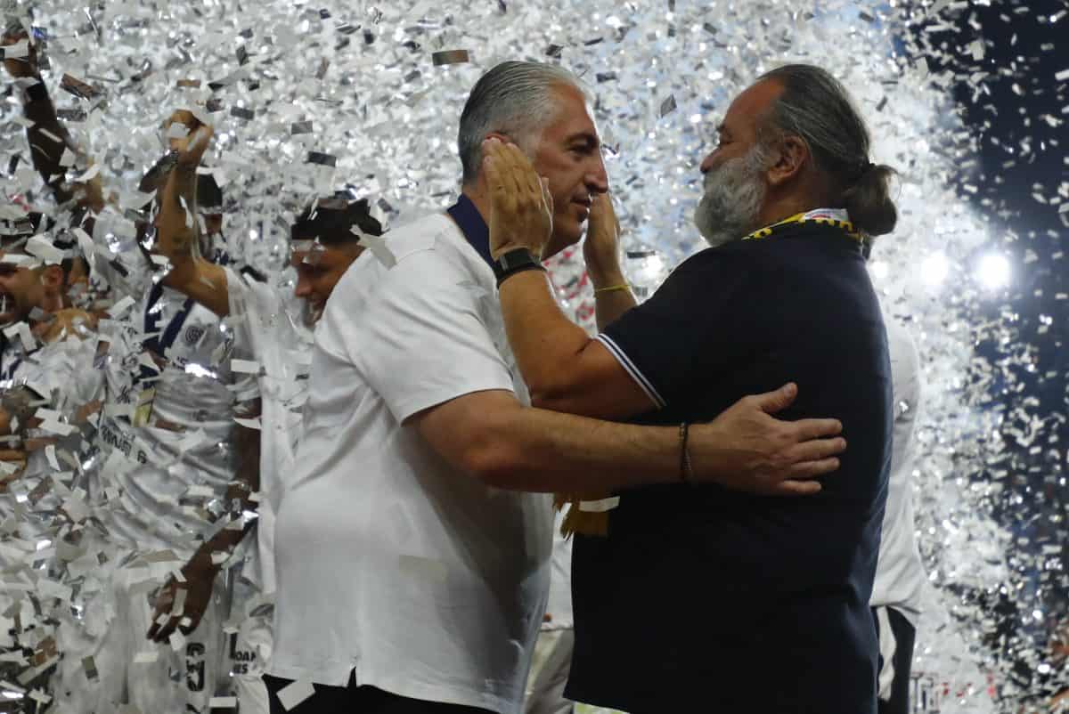 Μπούσης: «Συγχαρητήρια στον Ηλιόπουλο για όσα έχει κάνει στην ΑΕΚ – Aξιζαν το πρωτάθλημα»