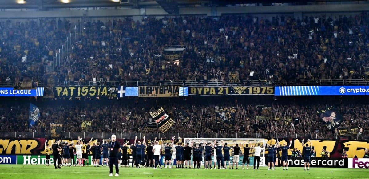 Οι πανηγυρισμοί των παικτών της ΑΕΚ με τον κόσμο μετά την επική πρόκριση! (VIDEO)