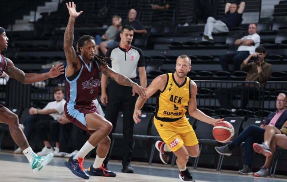 Η ΑΕΚ ηττήθηκε (76-66) από την Τράμπζονσπορ στην Κωνσταντινούπολη
