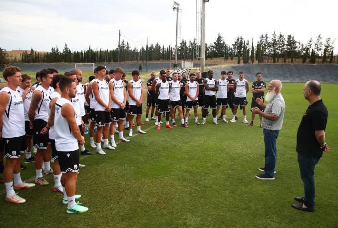 Ο Σαββίδης εμφανίστηκε στην προπόνηση του ΠΑΟΚ και ζήτησε το πρωτάθλημα!