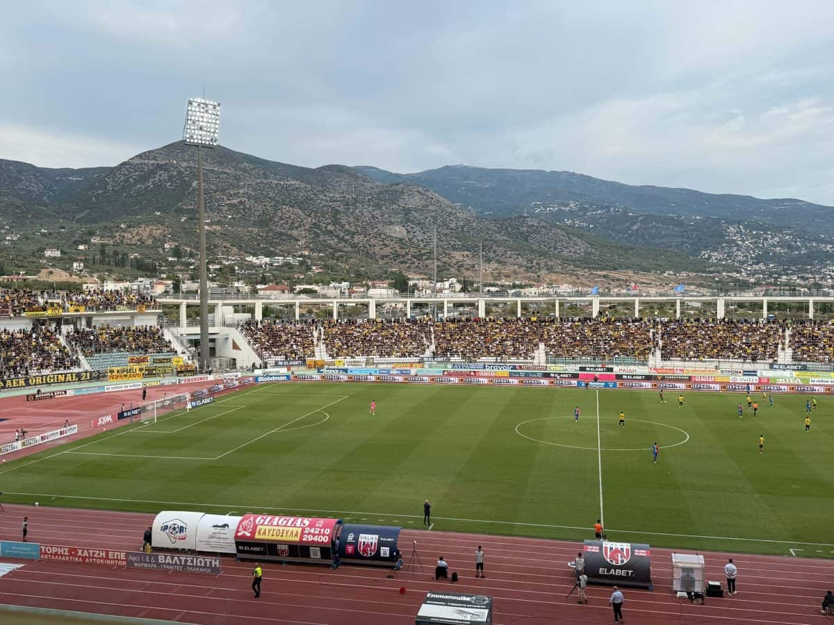 Πάνω από 10.000 Ενωσίτες στον Βόλο για την ΑΕΚάρα! (VIDEO)