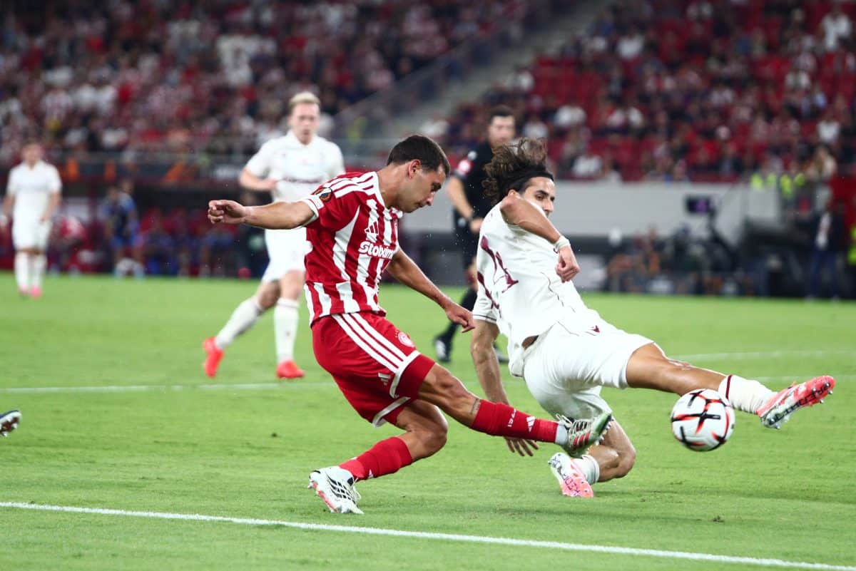Με χίλια ζόρια ο Ολυμπιακός, 2-1 την Γιαγκελόνια