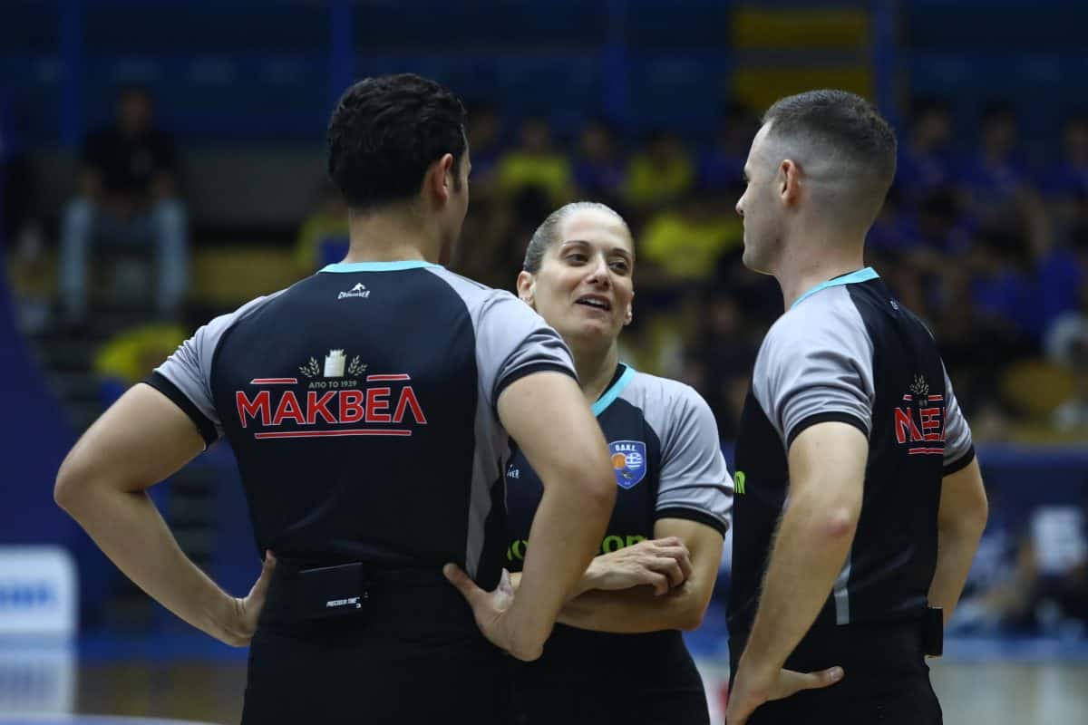 Τσαρούχα, Καρπάνος και Τσιμπούρης στον τελικό Ολυμπιακός-ΠΑΟΚ