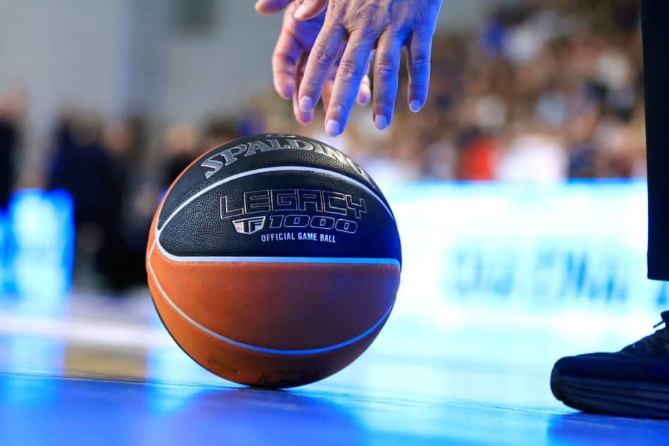 Διαιτητής σε παράγοντα: «Ποιους θέλεις να αποβάλω με φάουλ»