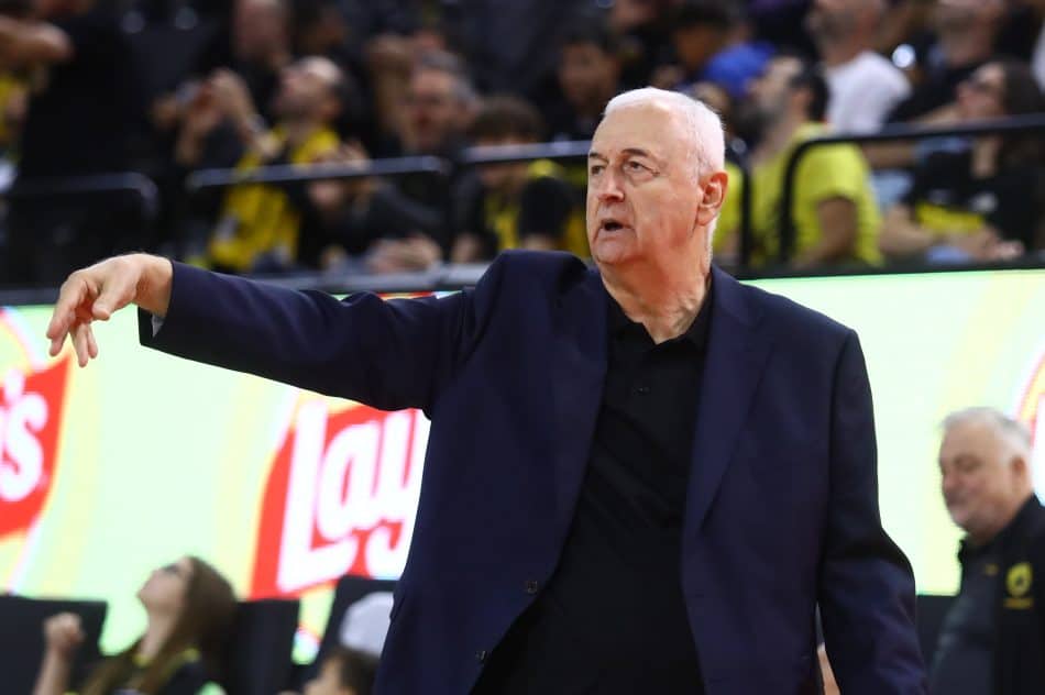 Σάκοτα: «Να παίξουμε όσο καλύτερα μπορούμε για να πάρουμε τη νίκη»