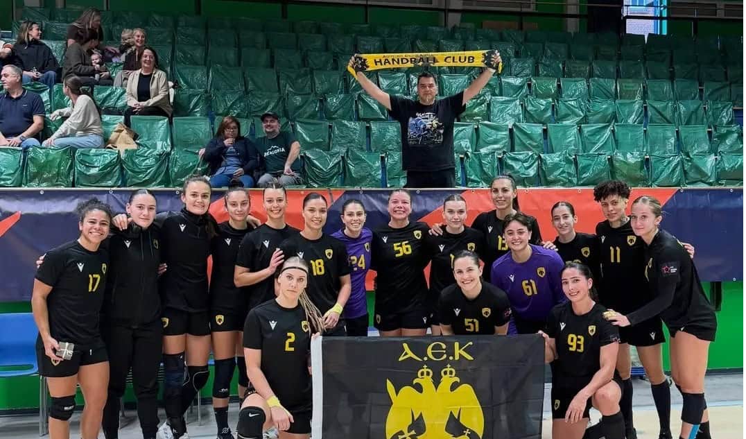 Με την ΑΕΚ σε κάθε γωνιά του πλανήτη – Ο Άρης Τσαλμάνης ταξίδεψε στη Δανία μόνος για την γυναικεία ομάδα χάντμπολ!