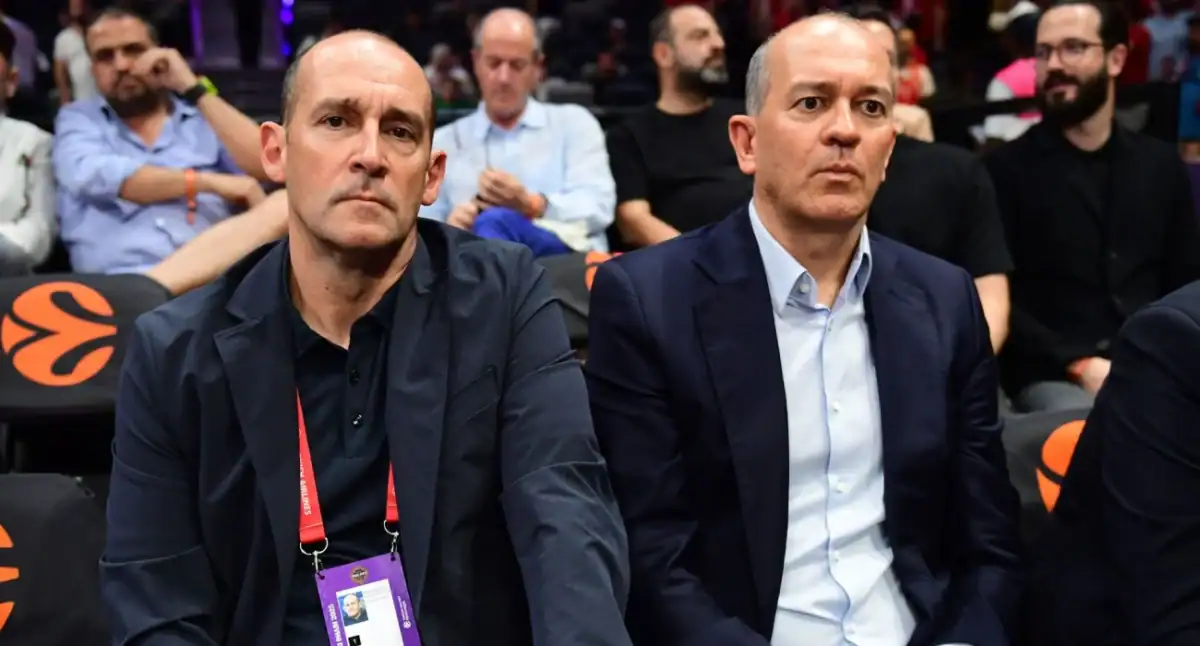 Ολυμπιακός σε Γιαννακόπουλο: «Τον δαφνοστεφανωμένο, δεν θα το ξαναπιάσεις στο στόμα σου»